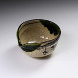 Sanpouen Kiln Handmade Crazing Glaze Spouted Matcha Bowl - Hanging Persimmon / 片口碗 つるし柿文