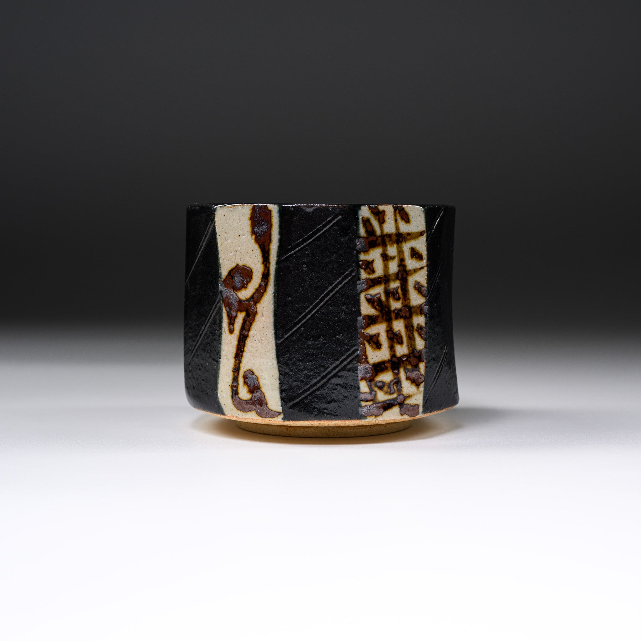 Seto ware Large Yunomi Cup - Black | Crafted In Japan – Osara Australia