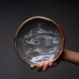 Shozan Kiln Plate - Nezumi Shino - 19 cm - Fishermen on the Water / 荘山窯 鼠志野 桃山分 ７寸皿
