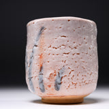 Shozan Kiln Yunomi Tea Cup with Wooden Gift Box - Pink Shino - Brush / 荘山窯 紅志野 湯呑み