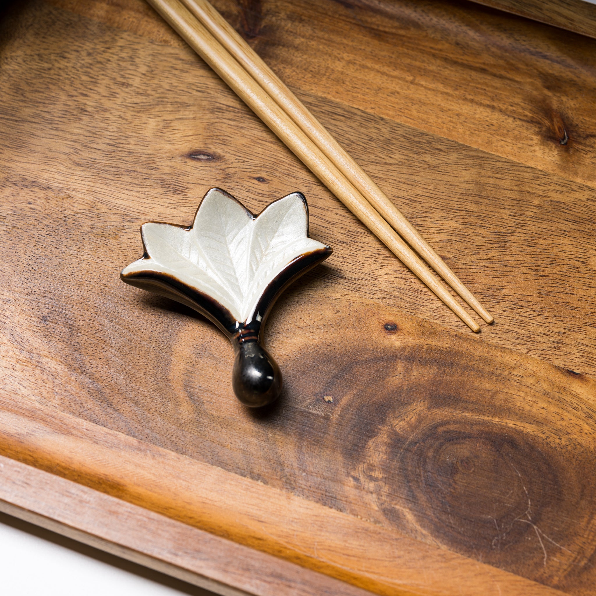 Arita Ware Japanese Culture Chopstick Rest - Silver Wing / 銀羽 箸置