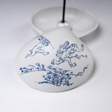 KOUSAIDO Choju-Giga Shell Incense Holder - Playing Chase / 香彩堂 香皿