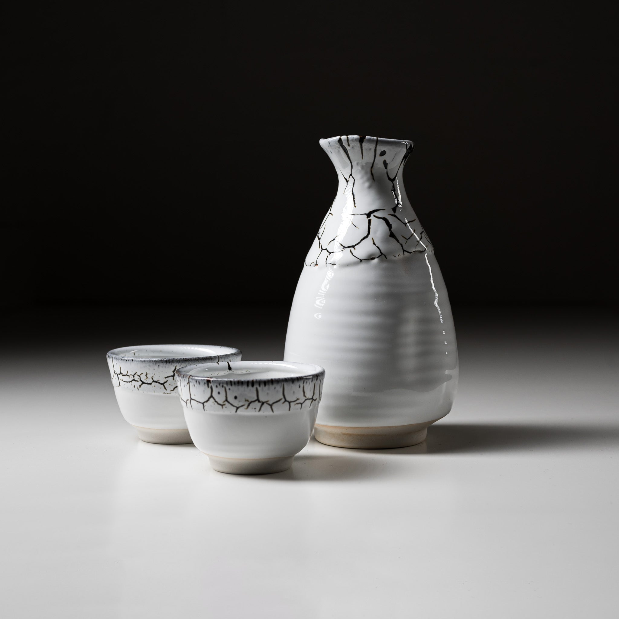 Mino ware Pottery Sake Set - White Thunder / やまい伊藤 酒器セット