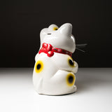 Tokoname Ware Lucky Cat Ornament - 33 cm - Left Hand / 常滑焼き 招き猫