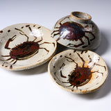 Zoho Kiln Crab Medium Plate - 16 cm / 蔵珍窯 蟹文 銘々皿