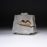 Kutani ware Vase - Nakamura Toshito - Friendly Sparrow in the Snow / 九谷焼 花瓶