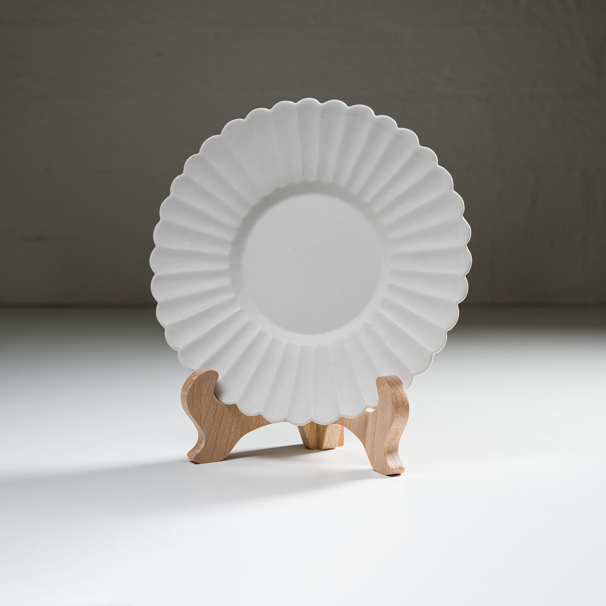 USUKI Ware Handmade Rim Plate - 19.5 cm / 臼杵焼き リム皿