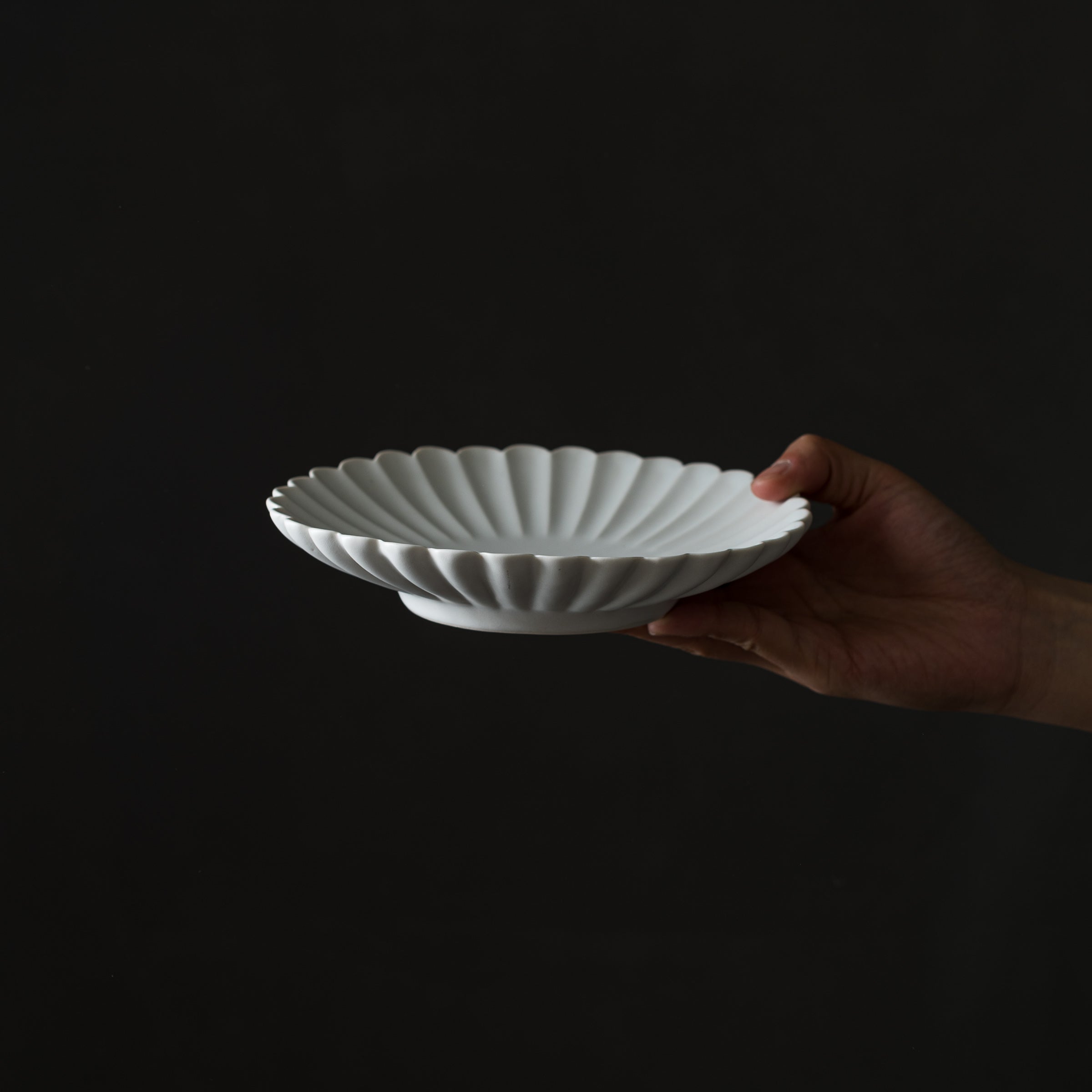 USUKIYAKI Kiku Handmade Plate - 2 Sizes / 臼杵焼き 菊皿