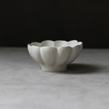 USUKIYAKI Handmade Bowl Rinka - 2 Sizes / 臼杵焼き 輪花