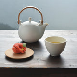 Yui - 結- Wooden Handle Teapot 330 ml Gift Set - Teapot x1, Teacup x 2