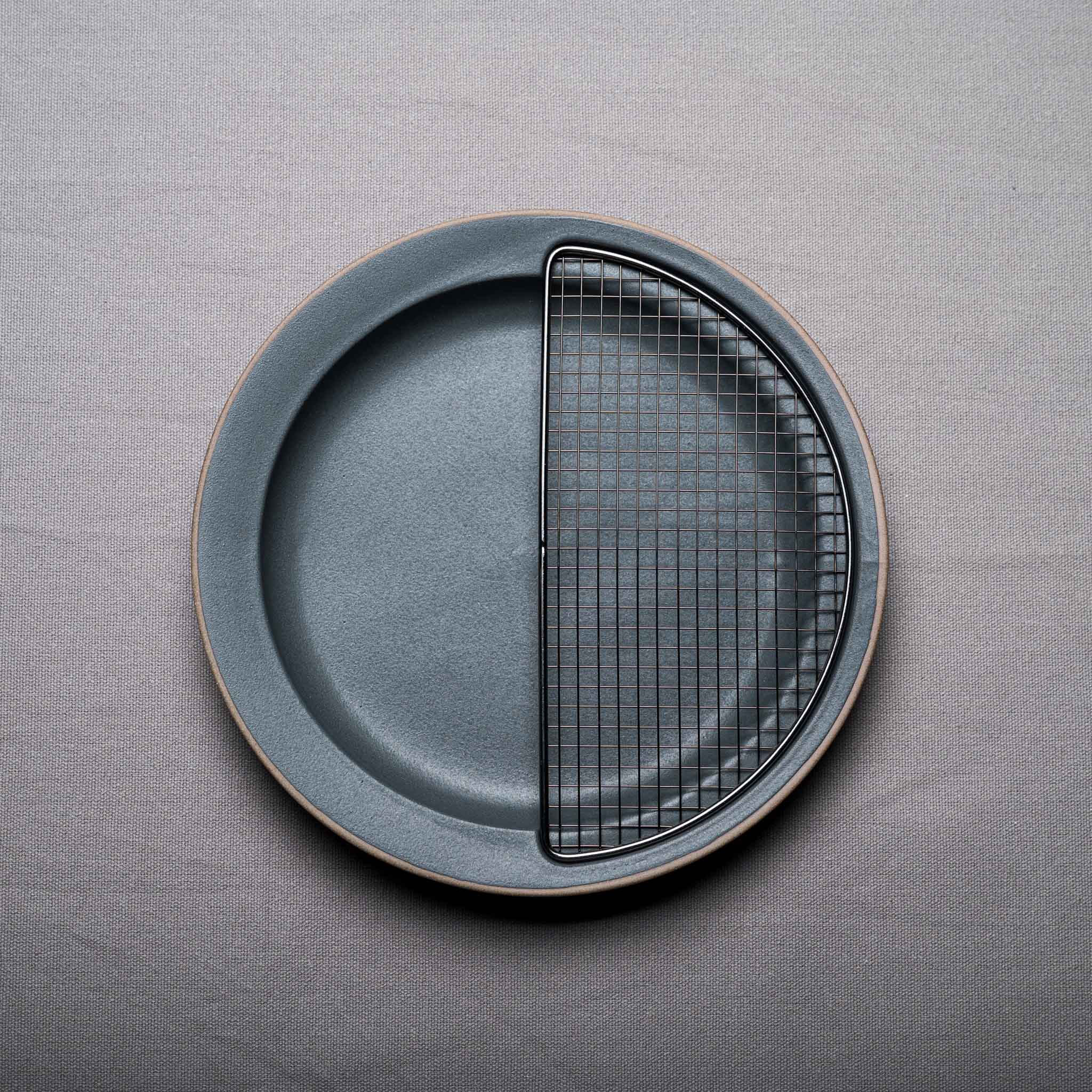 KIKIME Amime Series - With Half Black Net - 22.5 cm / Tonkatsu Plate
