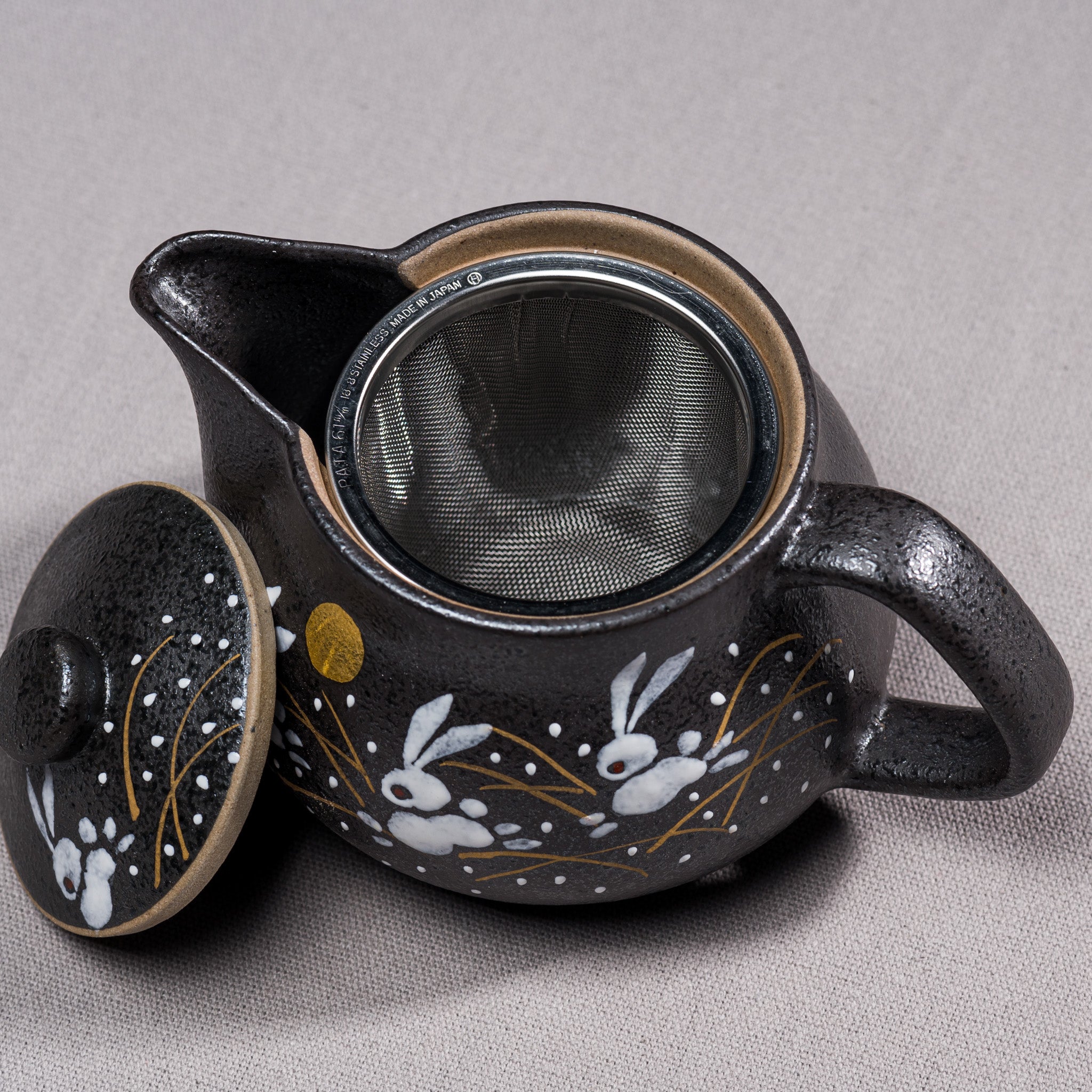 Kutani ware Rabbit Tea Pot