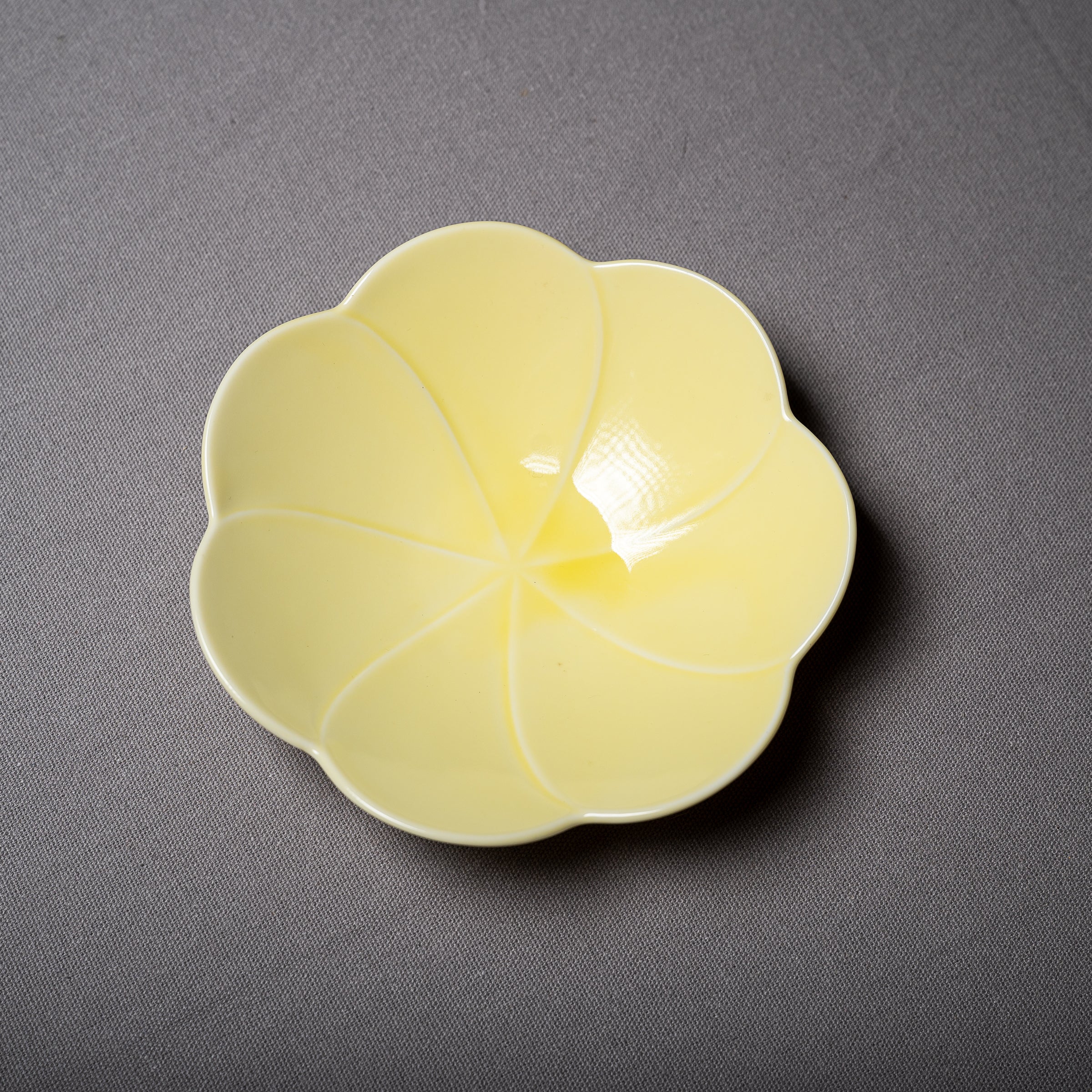 Flower Serving Bowl 15.7 cm - Hollyhock Light Yellow / 小田陶器 コトハナ 立葵