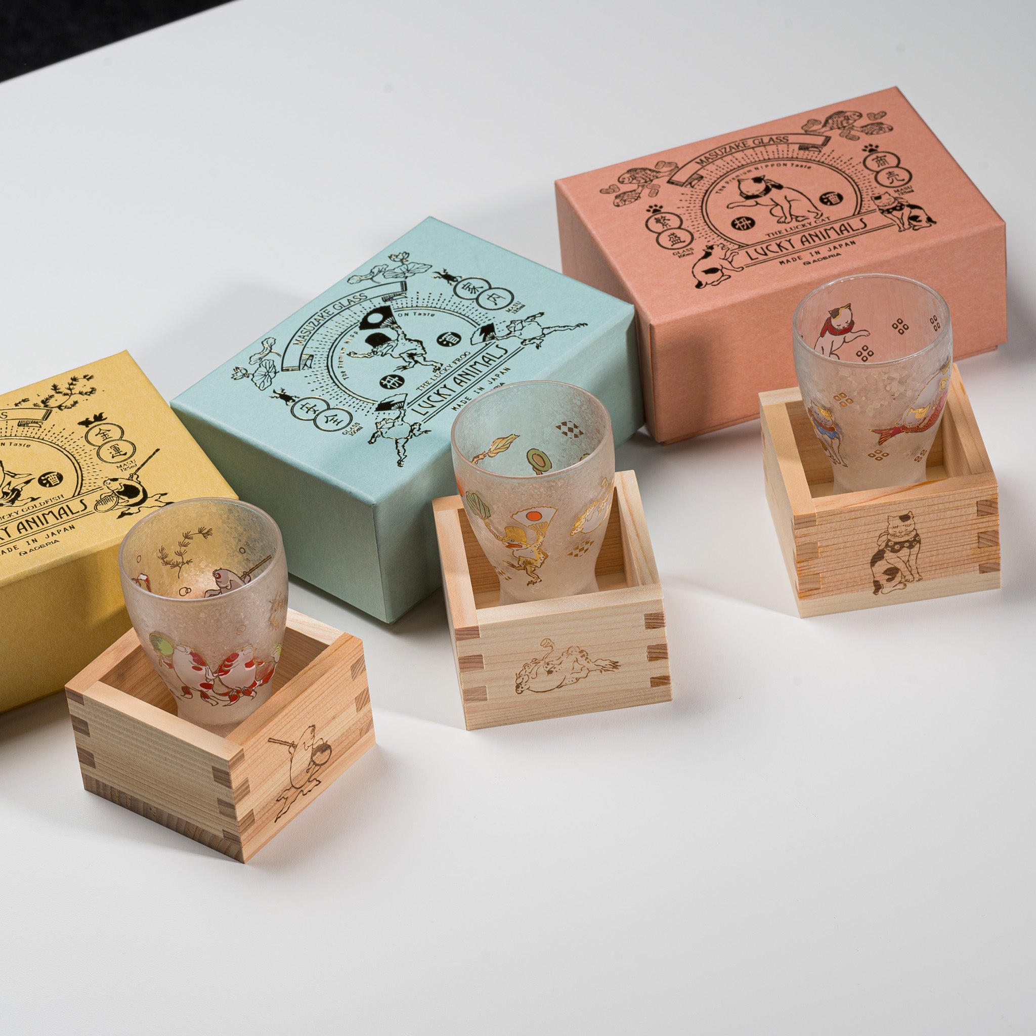 Lucky Animals Masuzake / Sake Cup with Wooden Masu - Cat / 猫