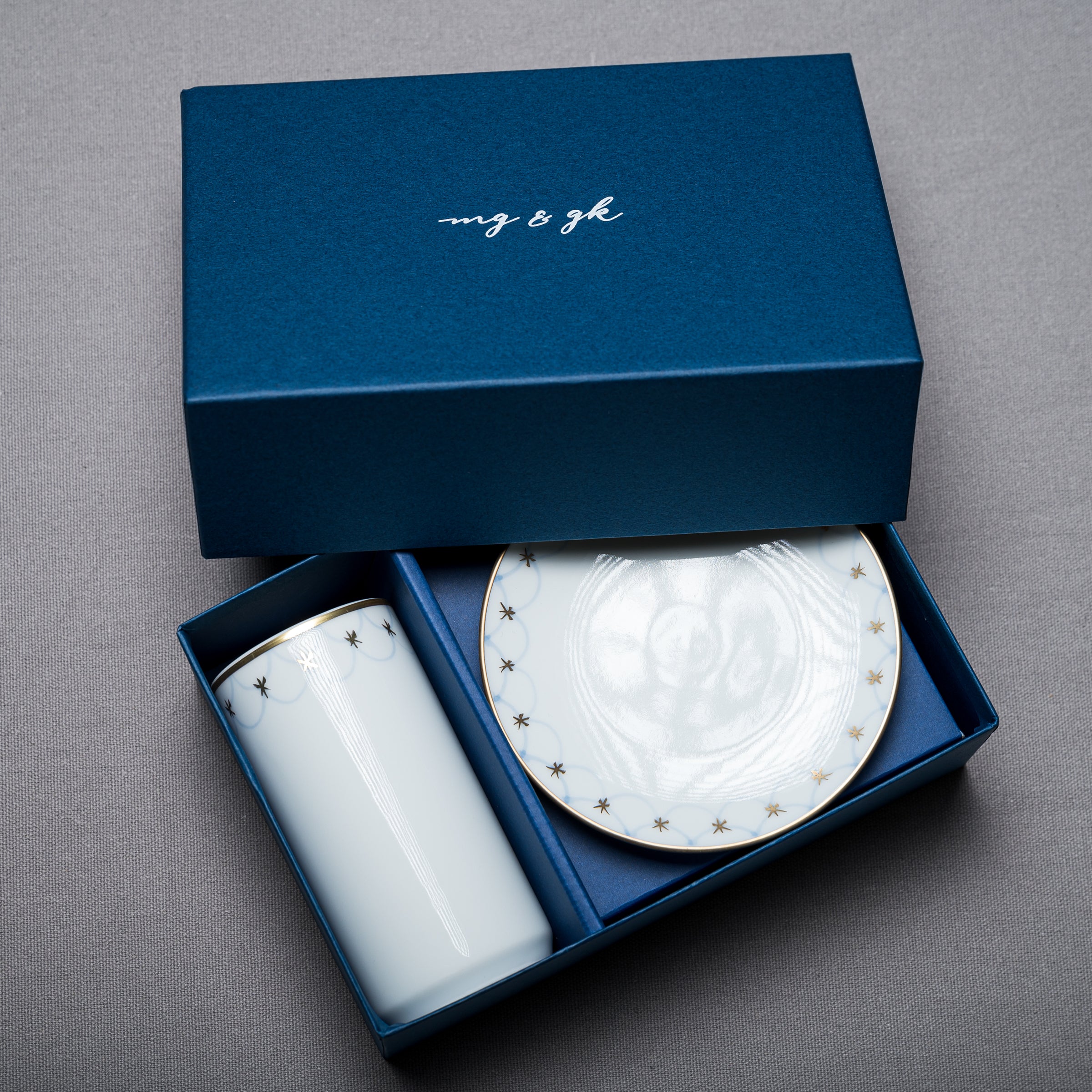 Arita Hoji-cha Teacup & Saucer Plate Gift Set / Nami 波 (Wave)