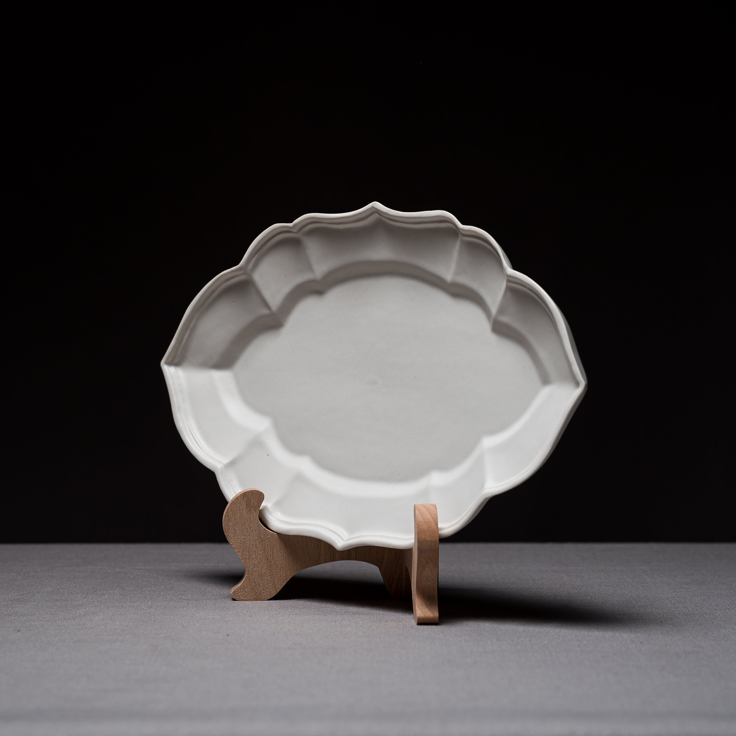 USUKIYAKI Ryoka Handmade Oval Plate - 2 Sizes / 臼杵焼き 稜花