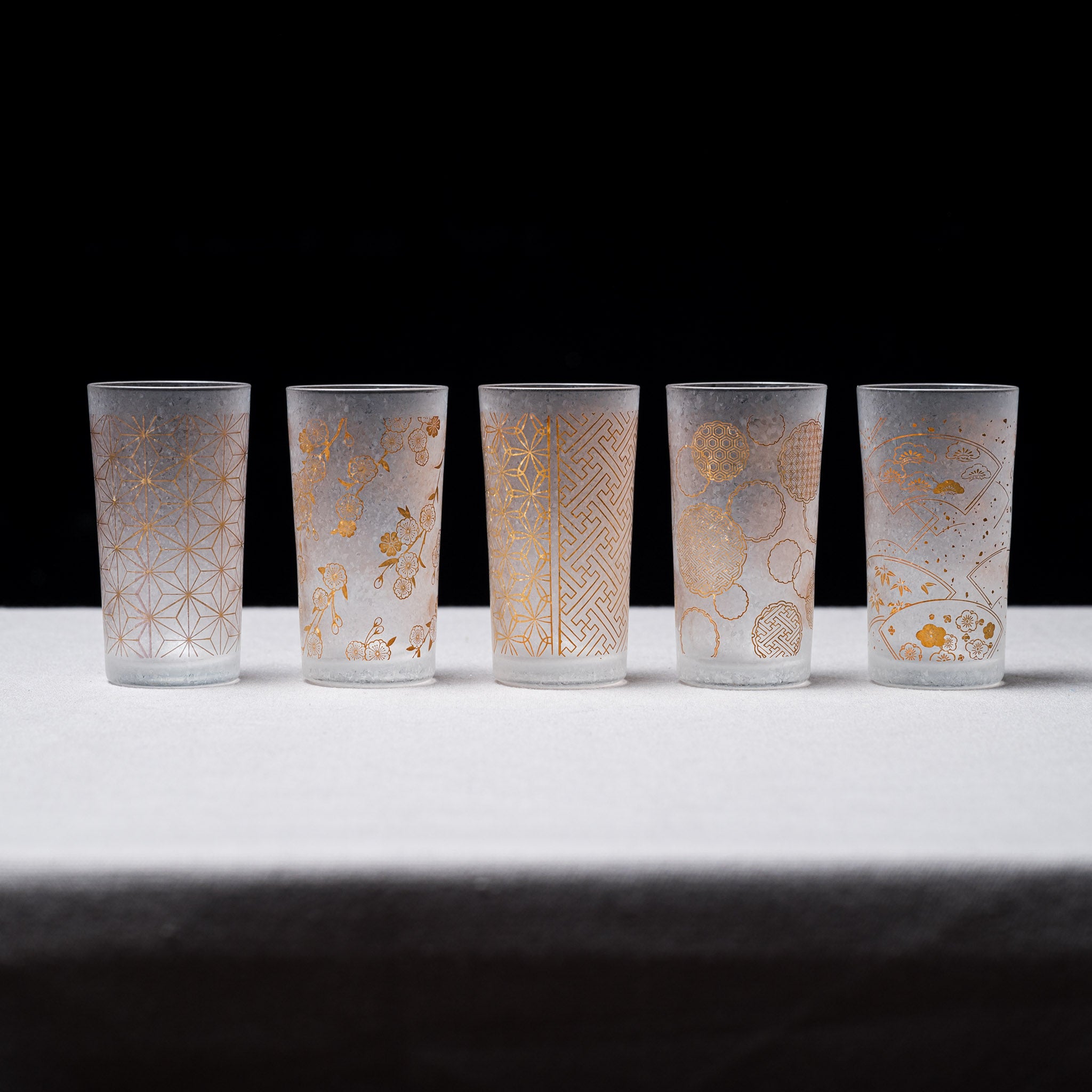 Premium Wakomon Shot Sake Glass - Kisshotsunagi / 和小紋グラス  吉祥繋ぎ