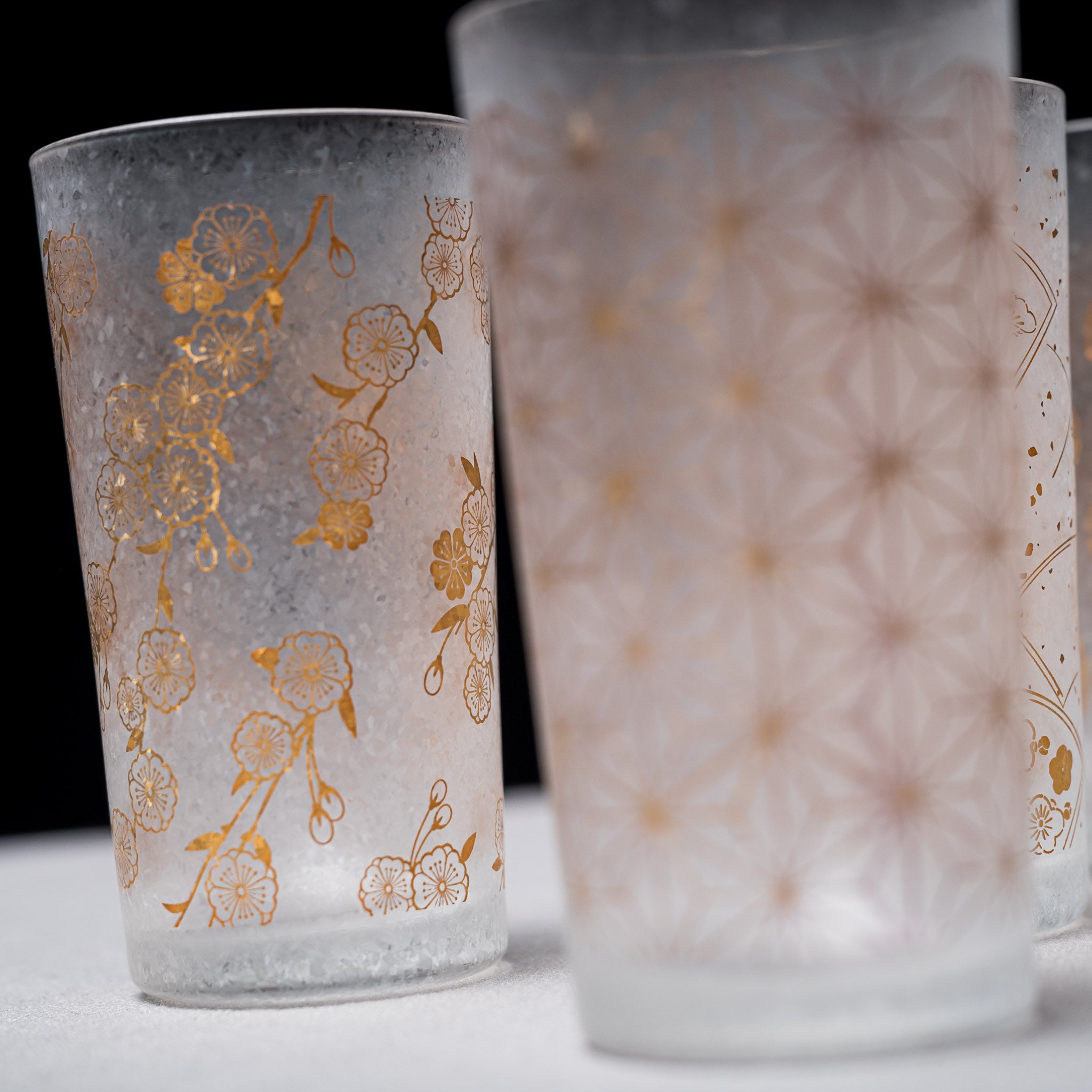 Premium Wakomon Shot Sake Glass - Yukiwa / 和小紋グラス  雪輪